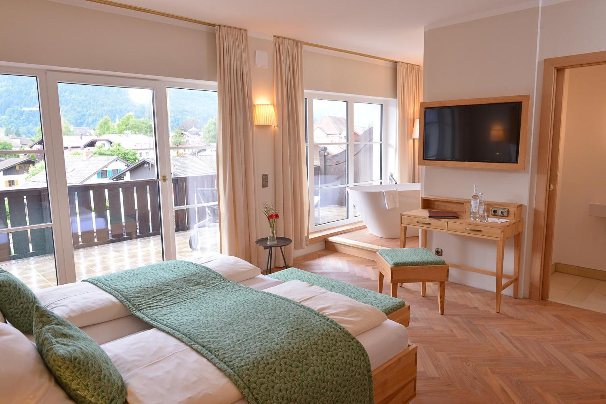 Biohotel Garmischer Hof 4*